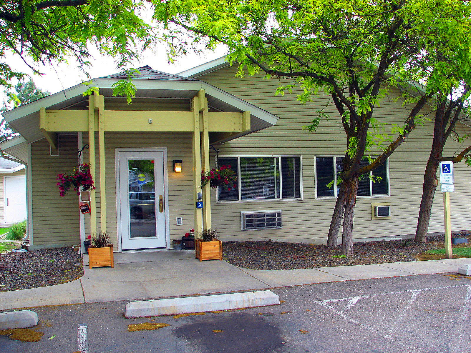 Amber Cove Front Office