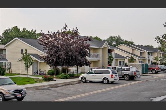 Meadowbrook | Apartments in Emmett, ID