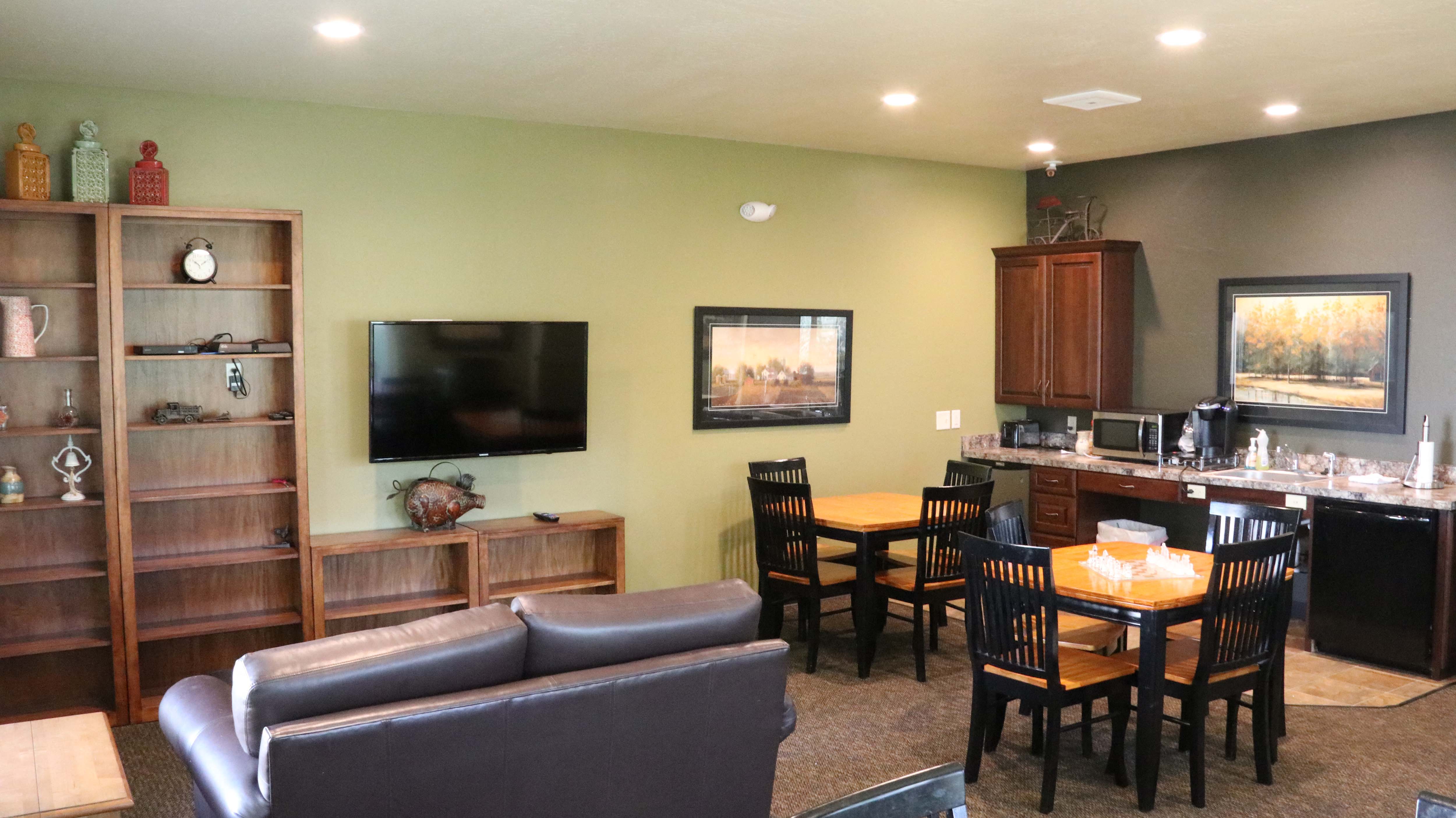 Gallery Photo 15