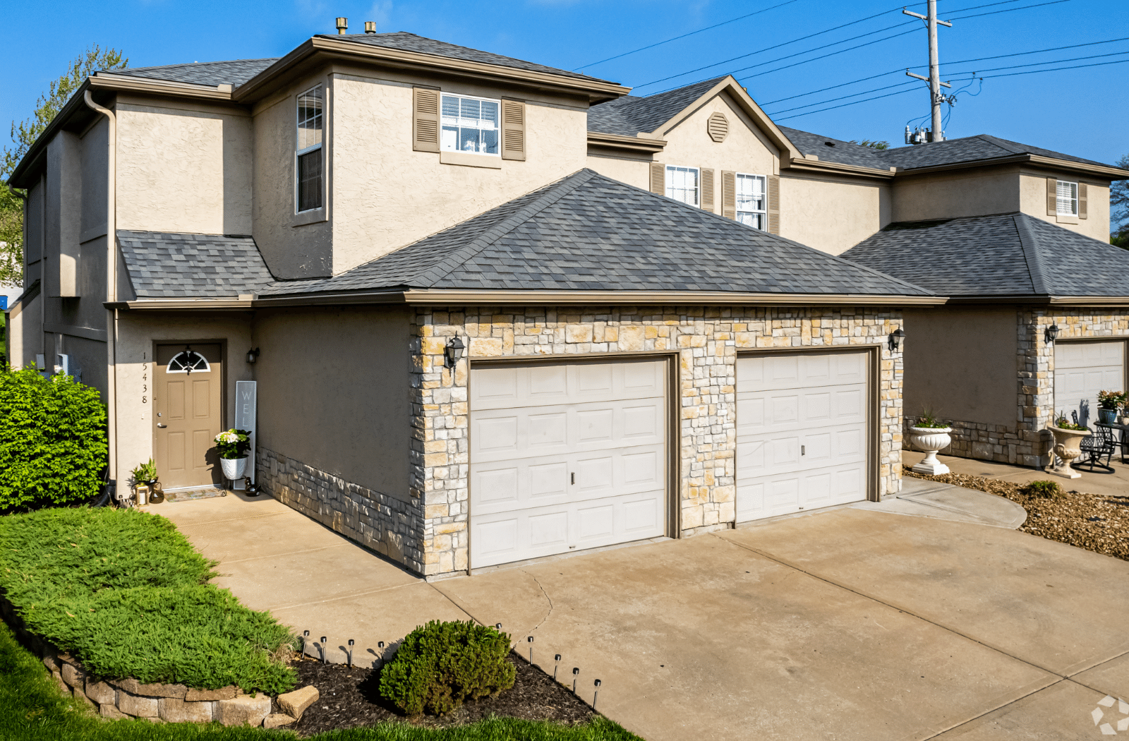 PineCrest Townhomes Apartments in Olathe, KS RENTCafe