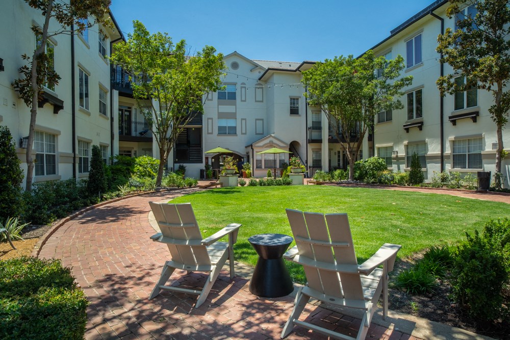 Winsted at White Rock Apartments in Dallas, TX