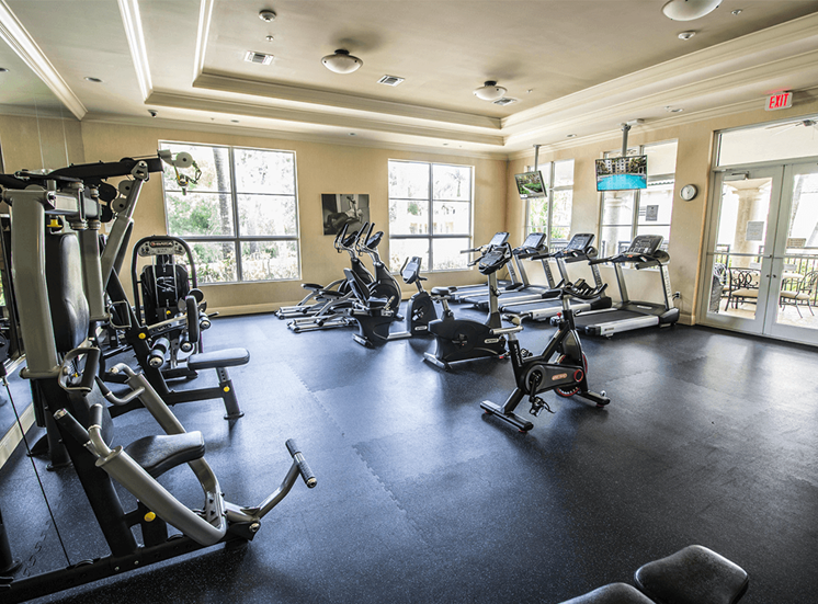 Vizcaya Lakes apartments fitness center in Boynton Beach, Florida