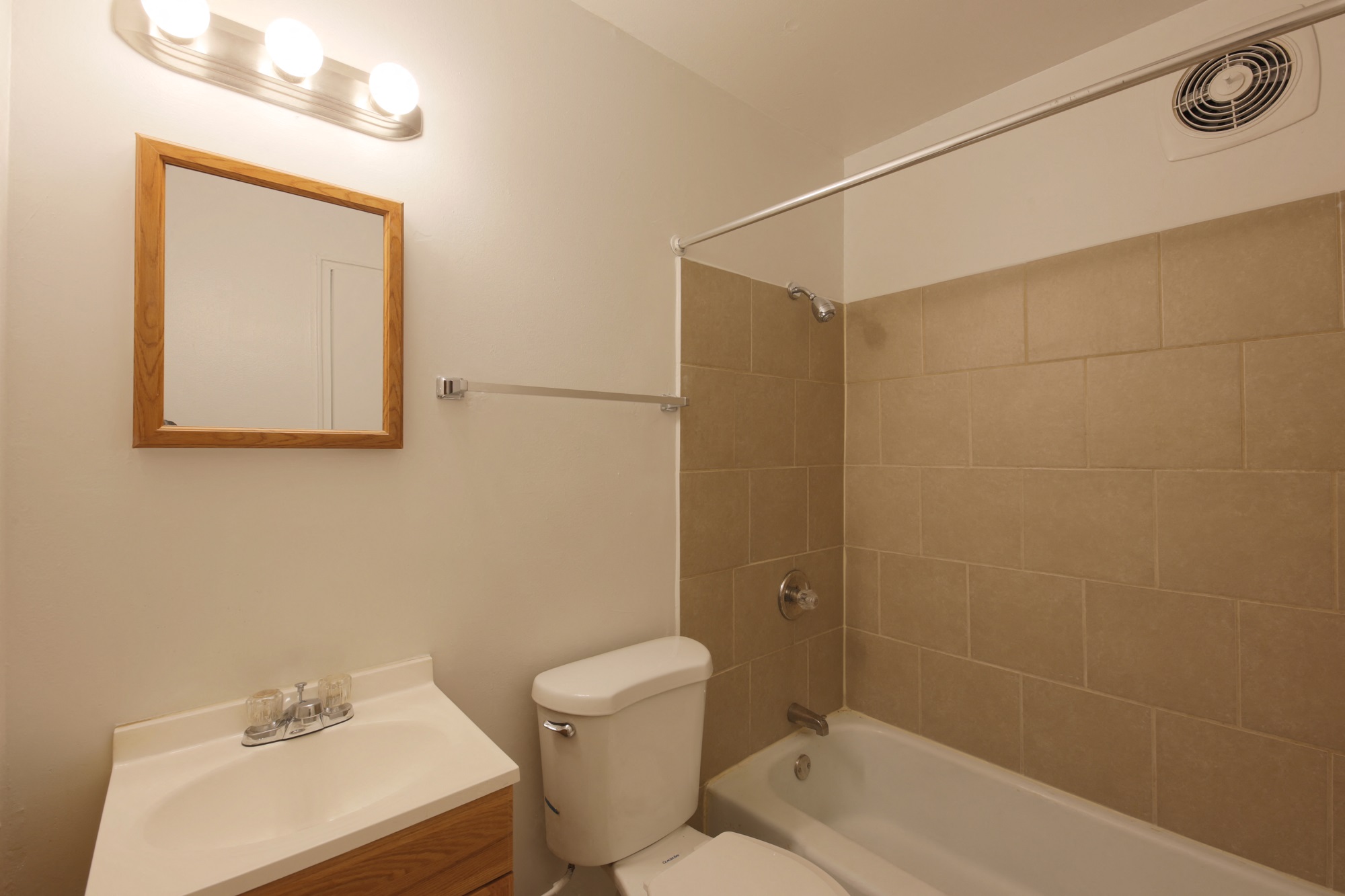 Photos and Video of Seaway Terrace in Milwaukee, WI