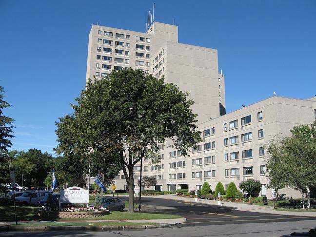 Pinnacle Apartments 919 South Clinton Ave Rochester Ny Rentcafe