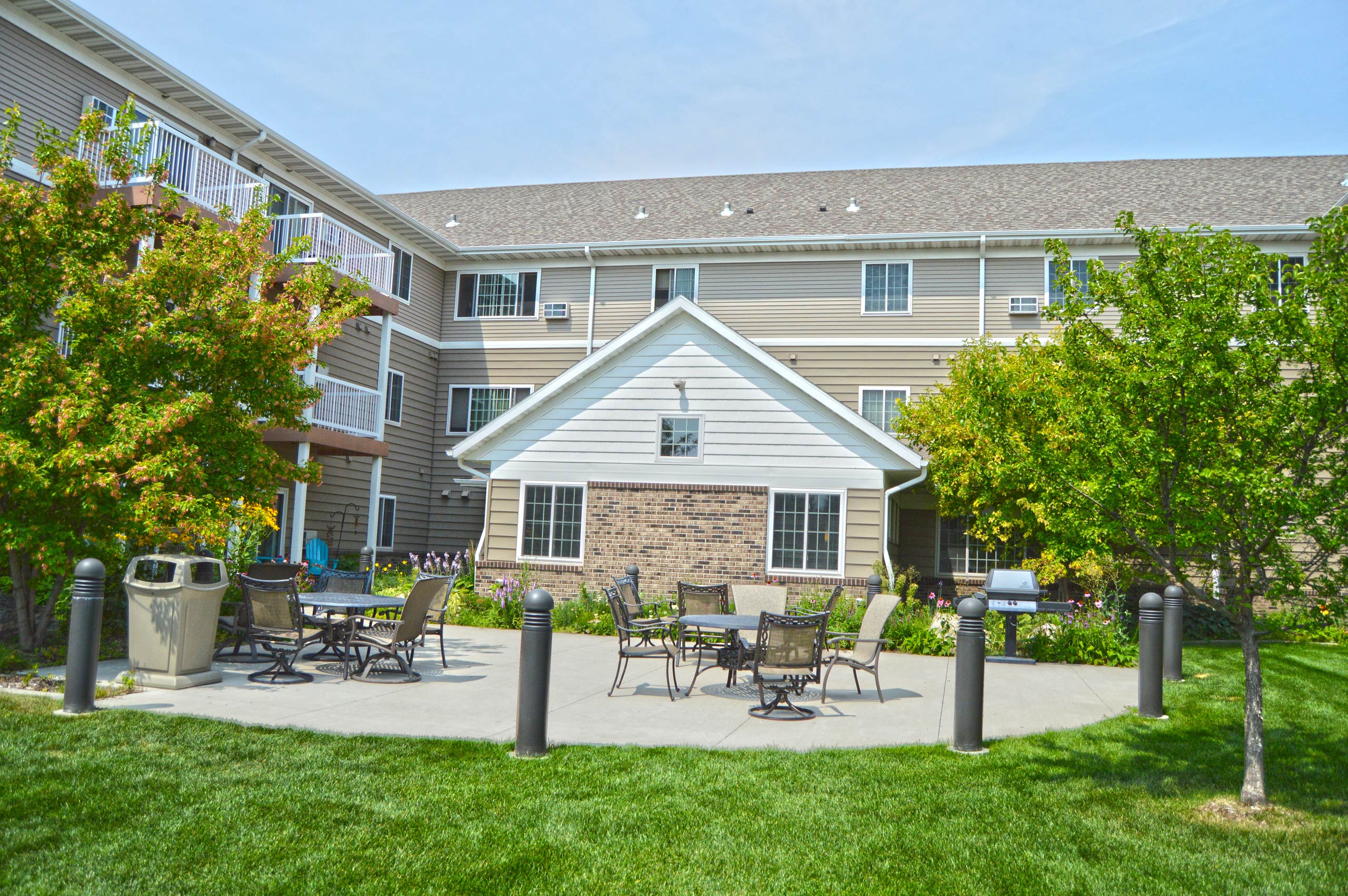 Crossroads Apartments in Fargo, ND