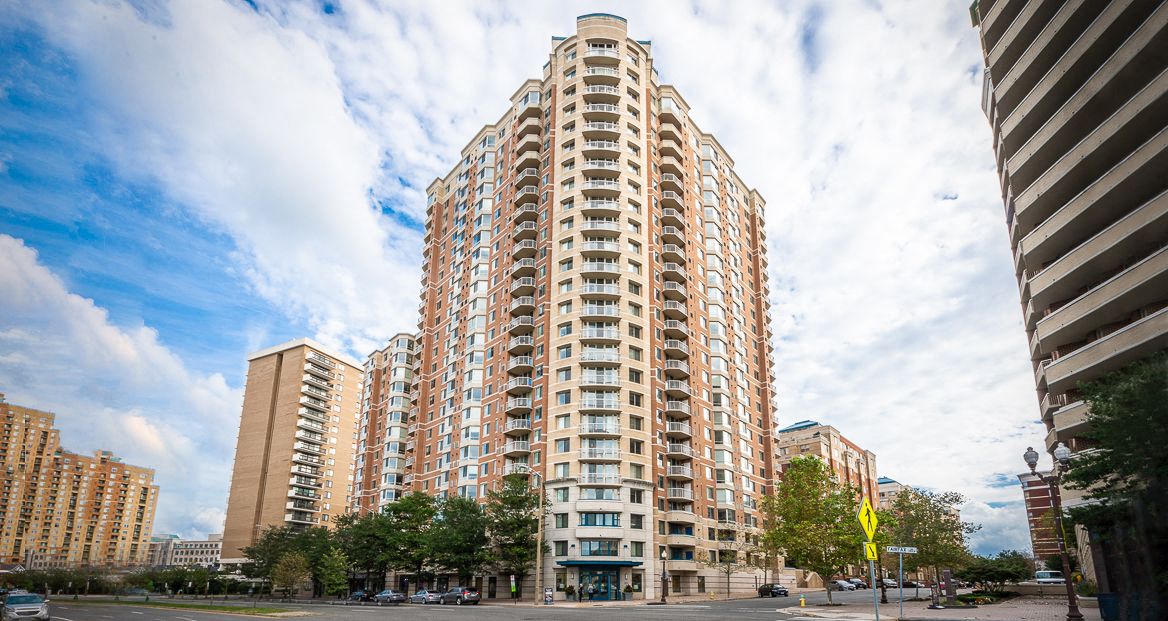 Ballston Place Apartments in Arlington, VA
