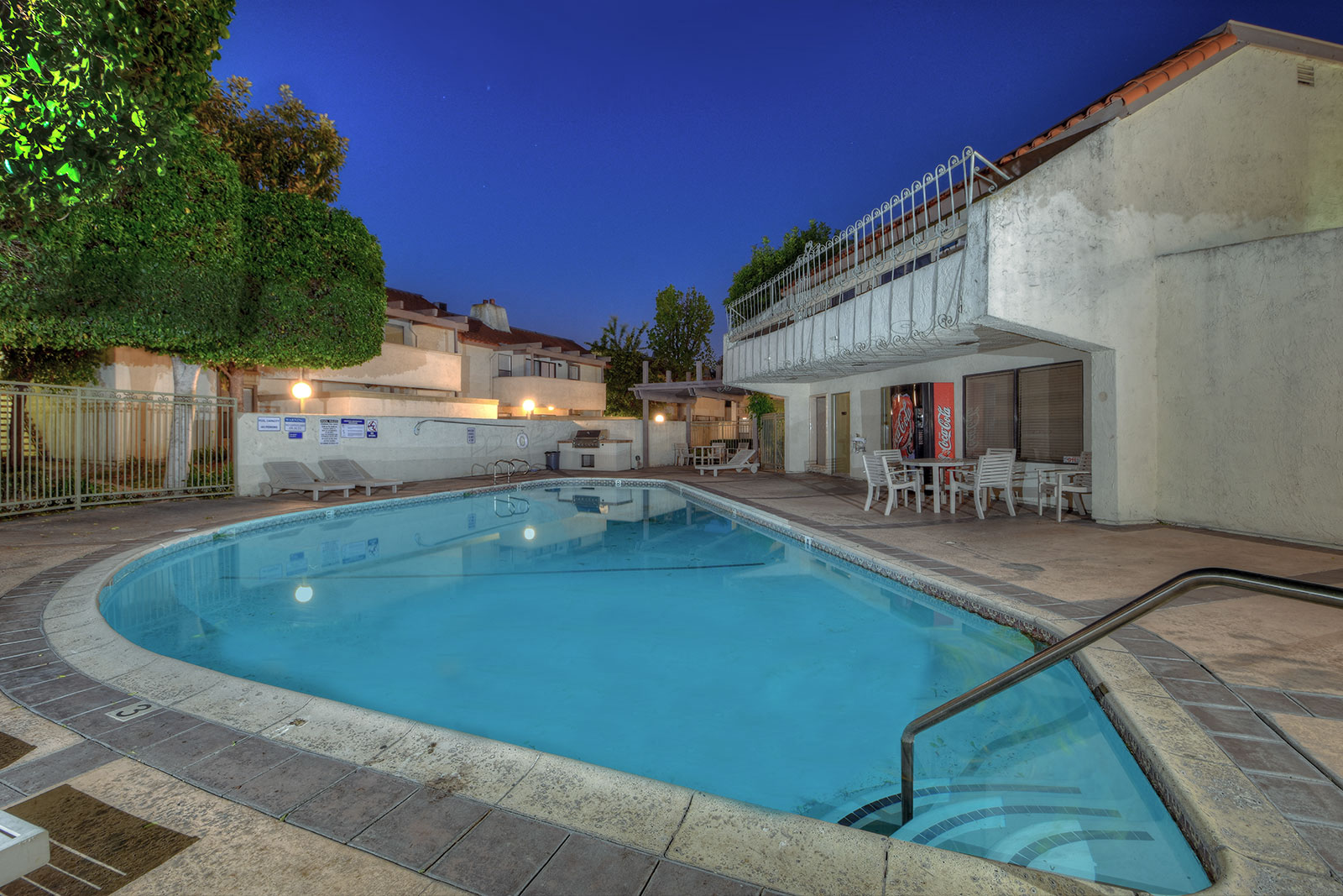 LA COSTA Apartments in Fullerton, CA RENTCafe