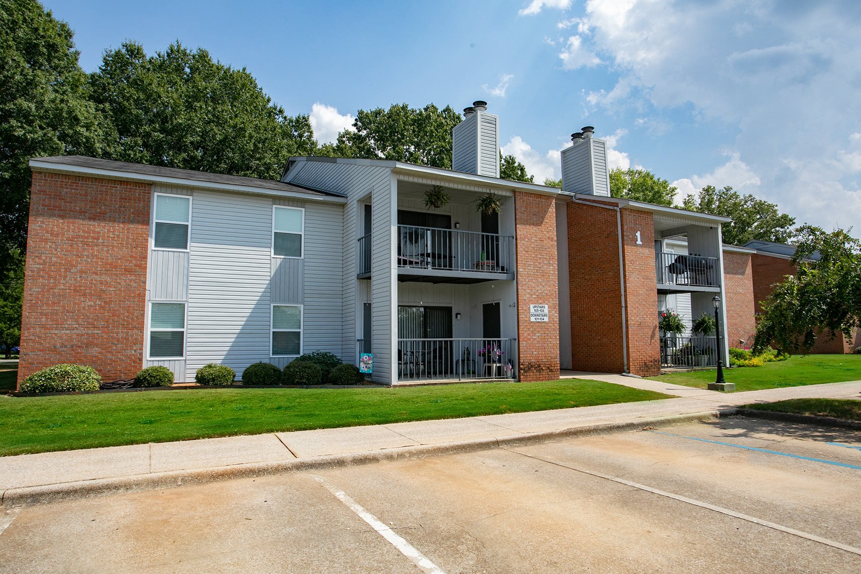 Photos and Video of Arbor Village Apartments in Muscle Shoals, AL