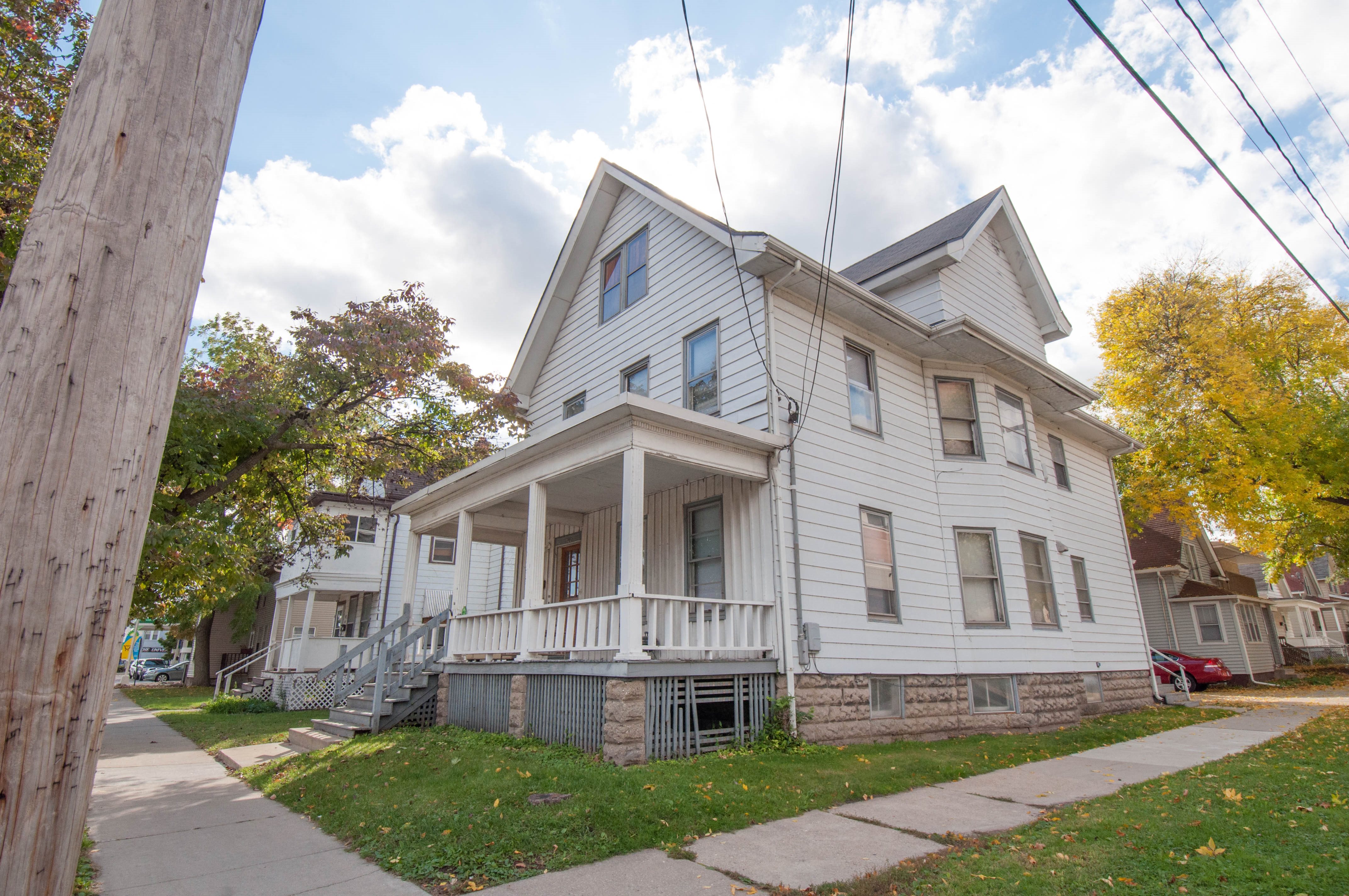 Photos and Video of Campus Area Houses in Madison, WI