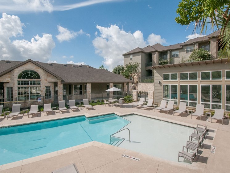 apartments in san antonio with pool