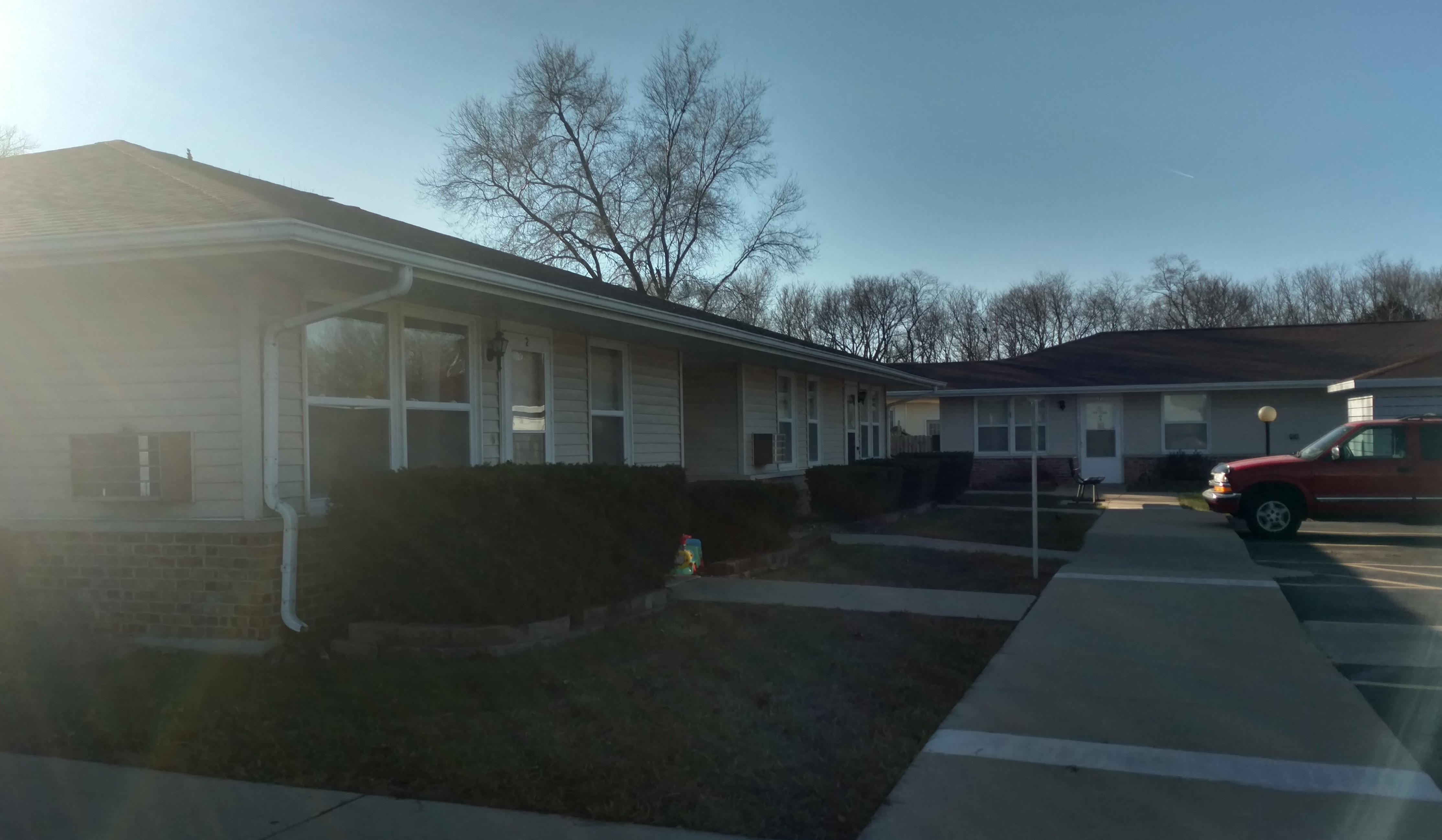 Photos and Video of Fox Ridge Apartments in Thomson, IL