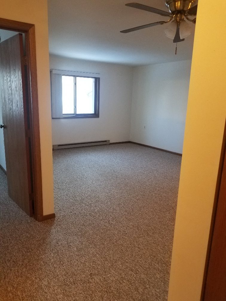 Photos and Video of Parkside Apartments in Lodi, WI