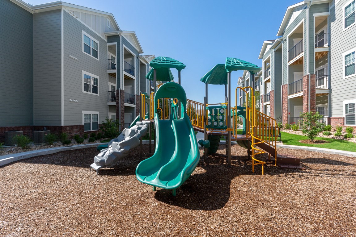 Photos and Video of Creekside Apartments in Broken Arrow, OK