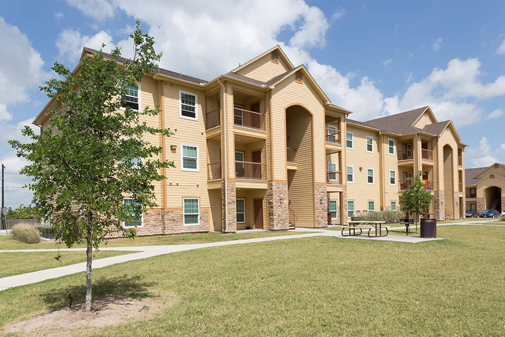 Paseo Pointe Apartments, 33168 Whipple Rd, Los Fresnos, TX RENTCafé