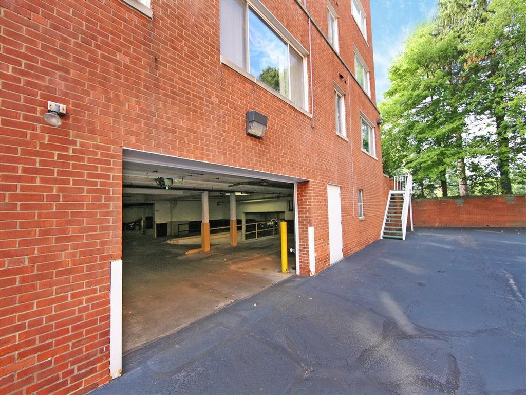 Gallery Photo 11