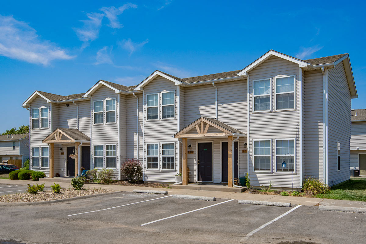 Floor Plans of Evergreen Townhomes in Gardner, KS