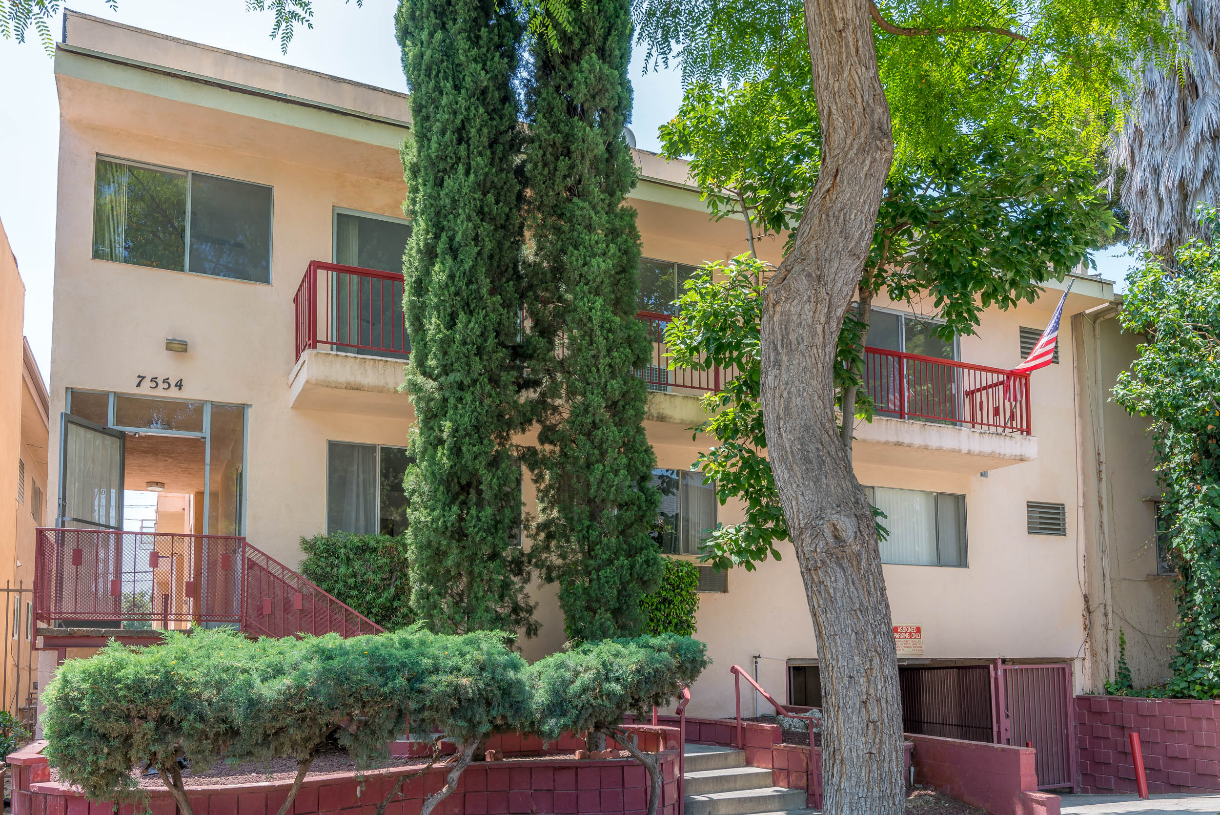 Photos And Video Of 7554 Norton Apartments In West Hollywood, Ca