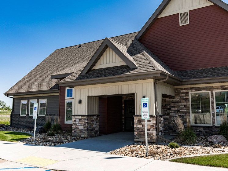 Stonefield Clubhouse | Bismarck, ND