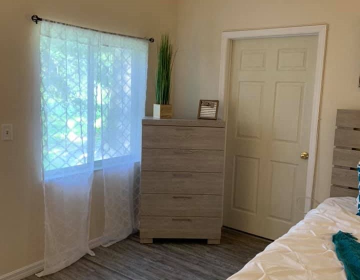 Window Coverings In Bedroom at Savannah Court of St Cloud, St Cloud