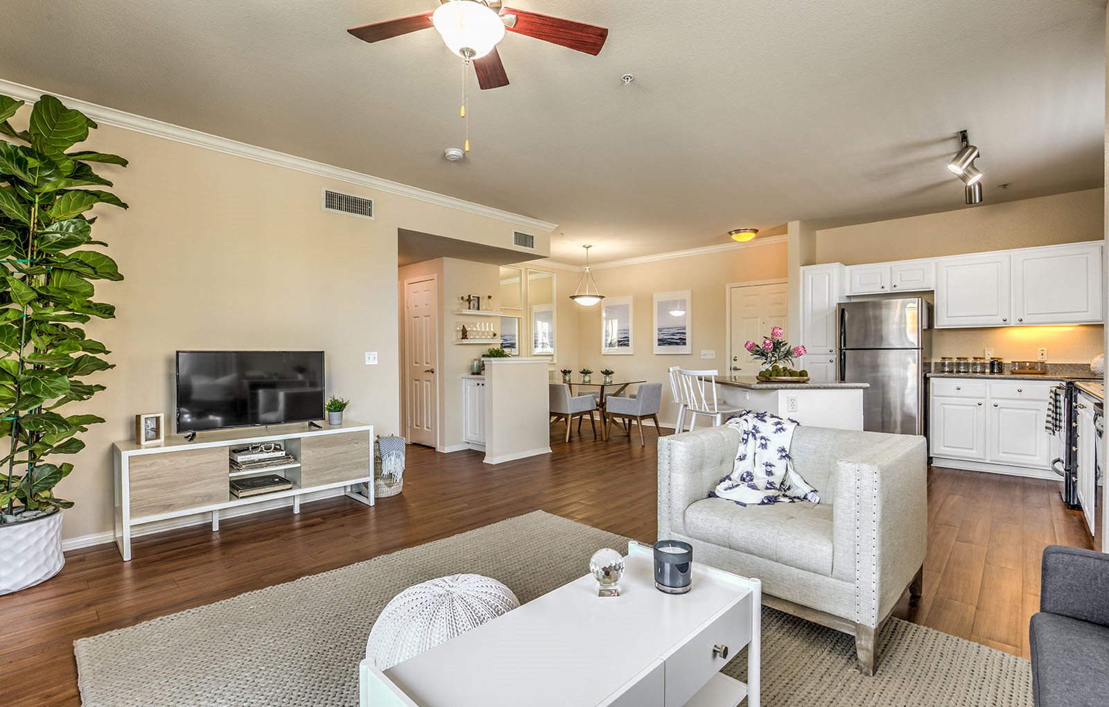 Apartments in Valencia For Rent The Paseo at Town Center