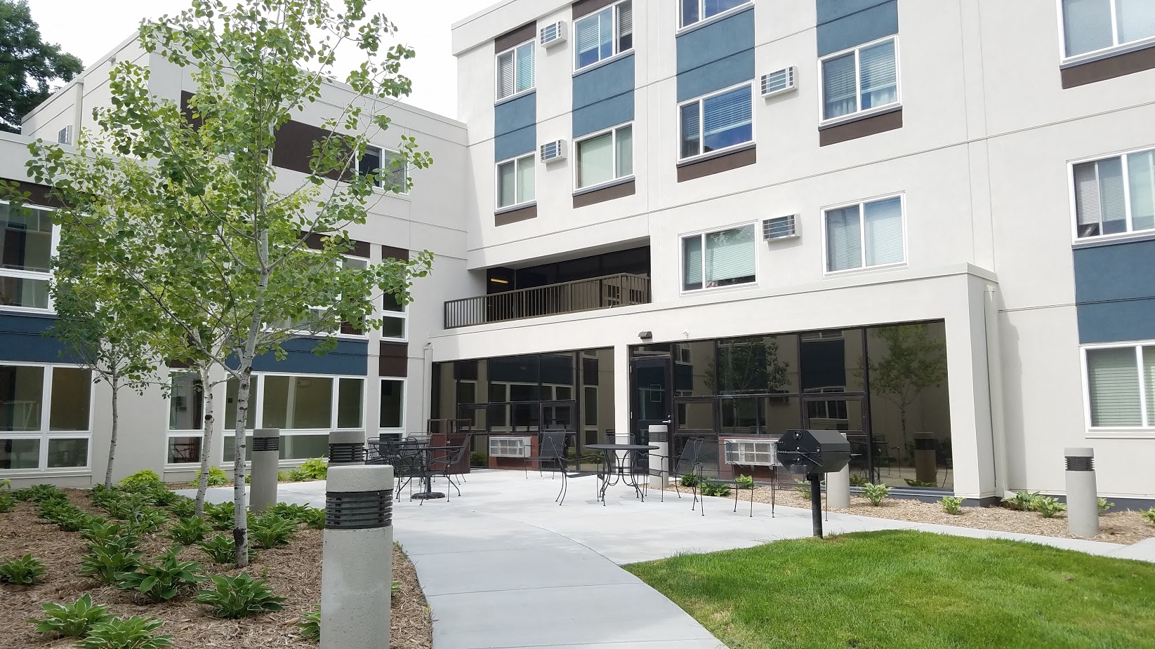 Balsam Hill Apartments and Townhomes Apartments in Mound, MN