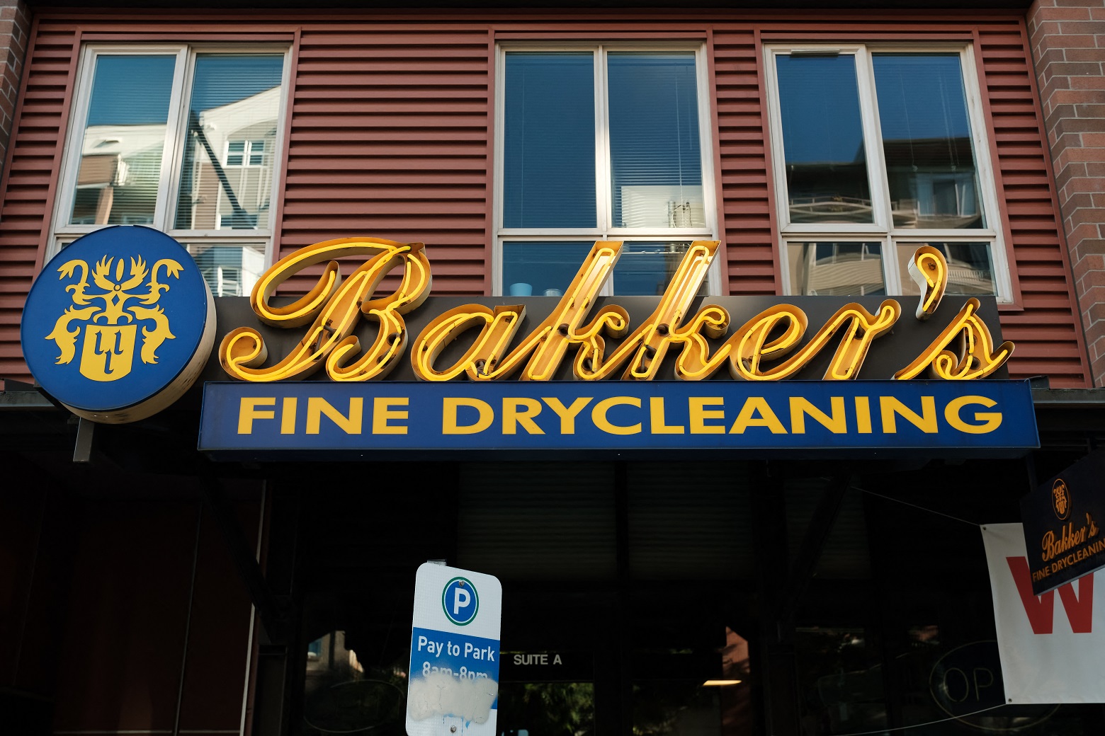 Bakker's Fine Dry Cleaning - Professional Dry Cleaning Service