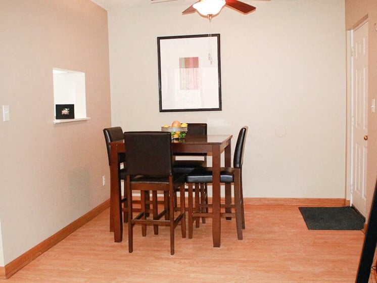 Dining Area at The Gates of Rochester Apartments