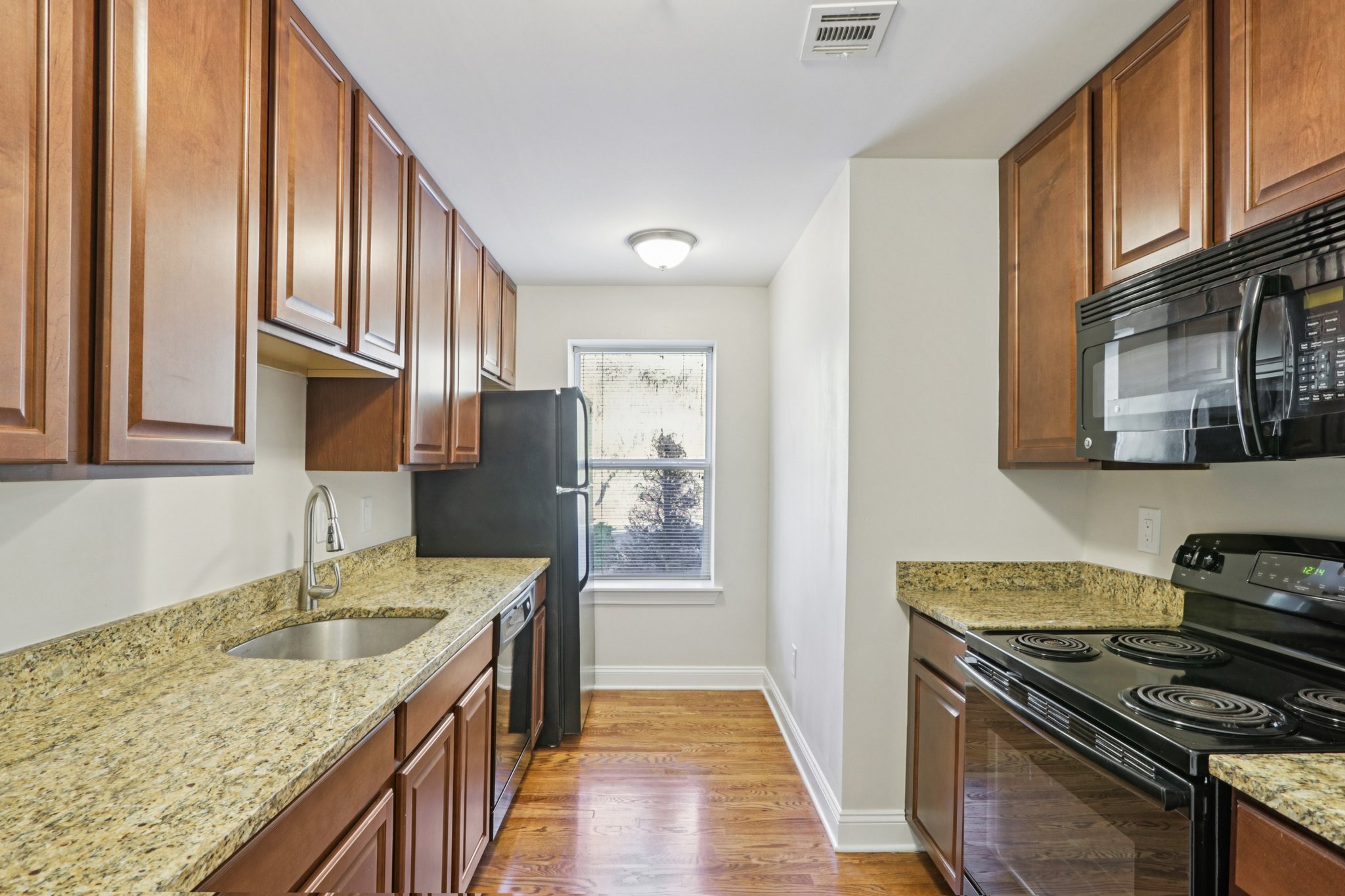 Gallery Photo 34