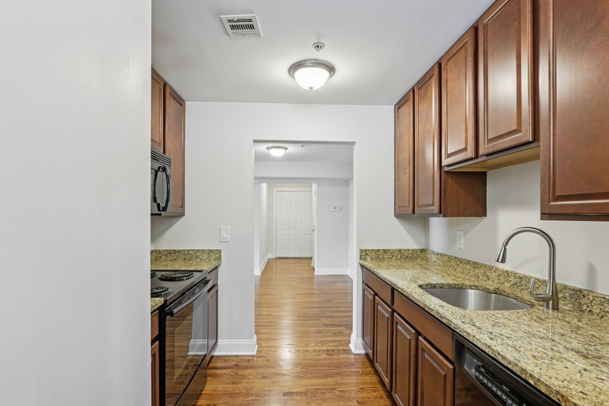 Gallery Photo 37
