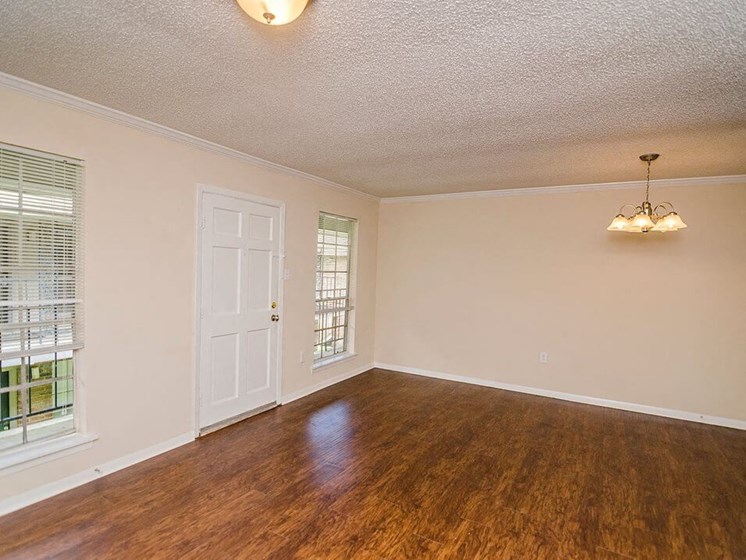 large living room in baton rouge apartments