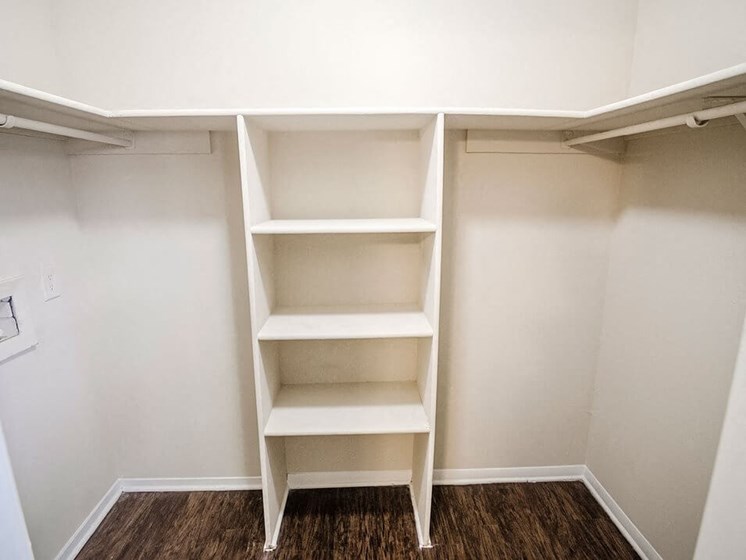 Storage space in Baton Rouge apartments