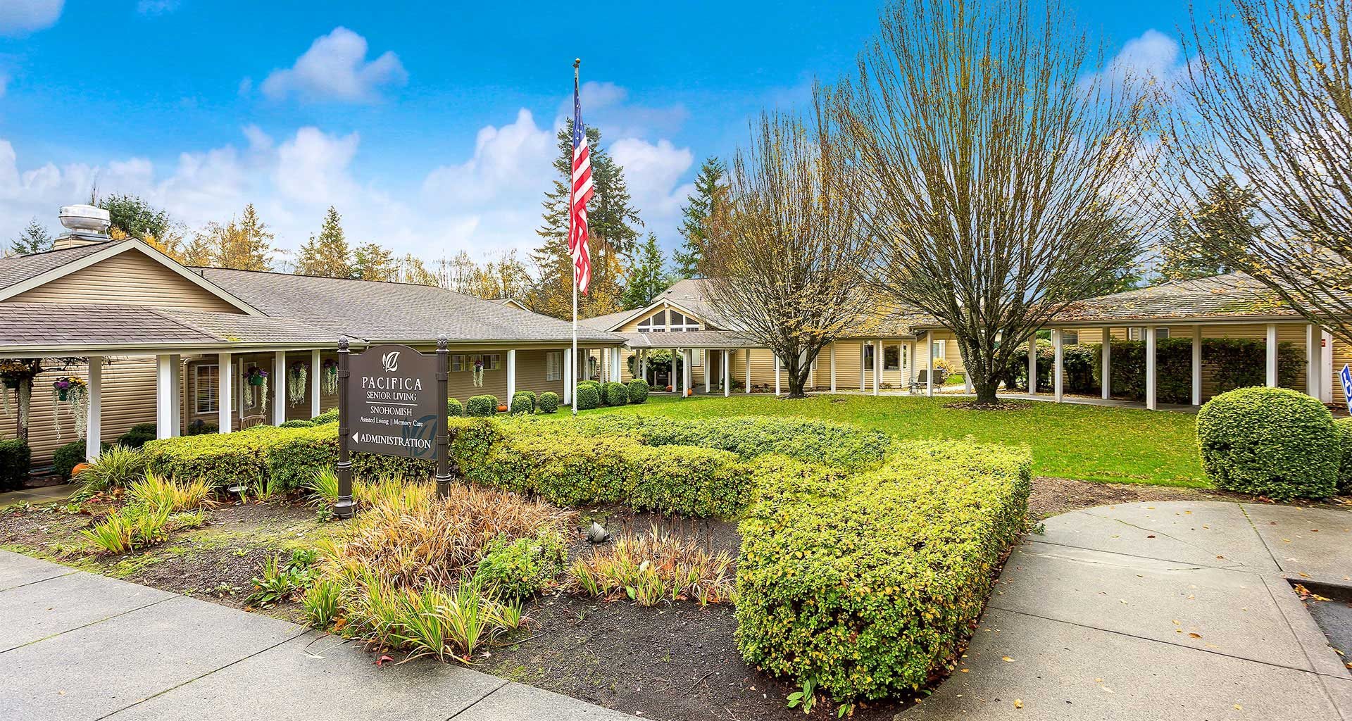 Courtyard With Mature Trees at Pacifica Senior Living Snohomish, Washington