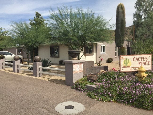 Cactus Place | Apartments in Phoenix, AZ