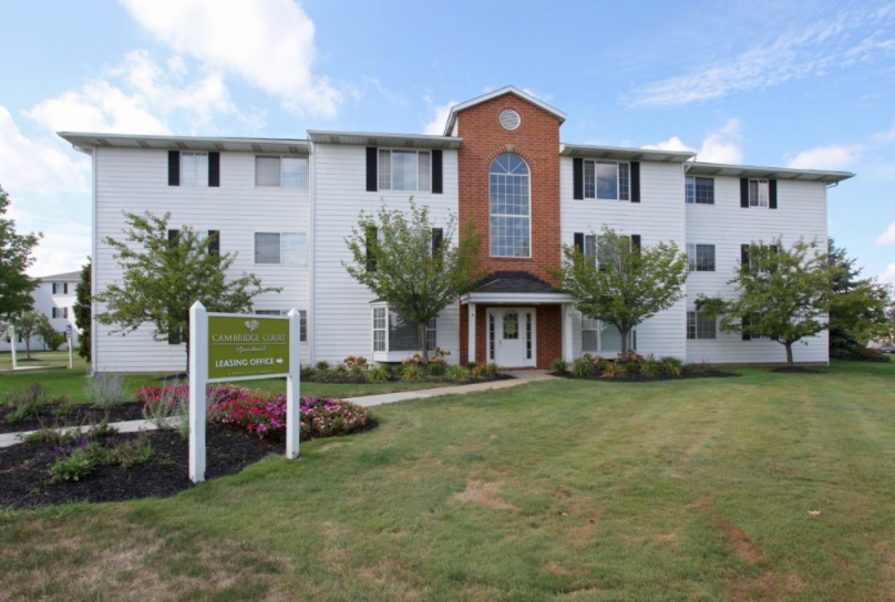 Cambridge Court Apartments Apartments in Brook Park, OH