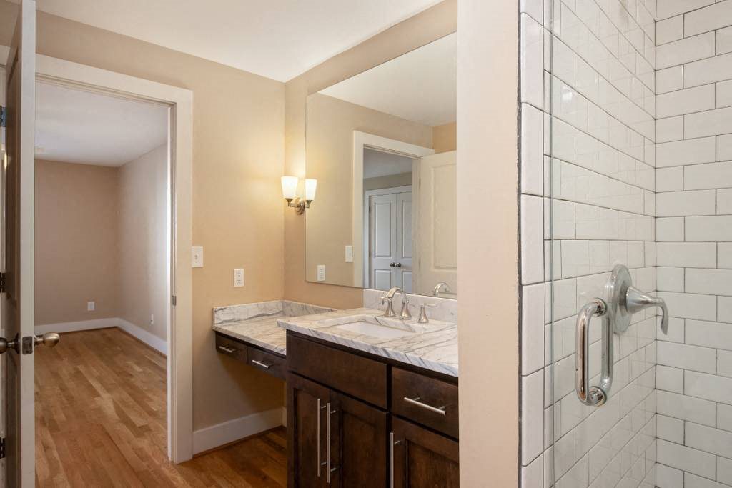 Gallery Photo 22