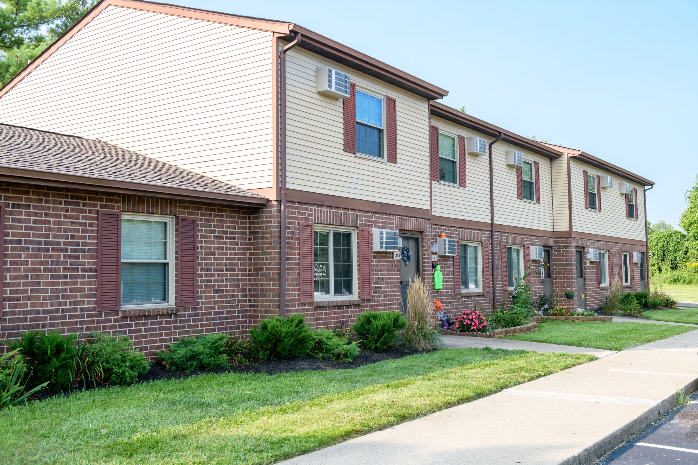 Greentree Village Apartments in Cincinnati, OH