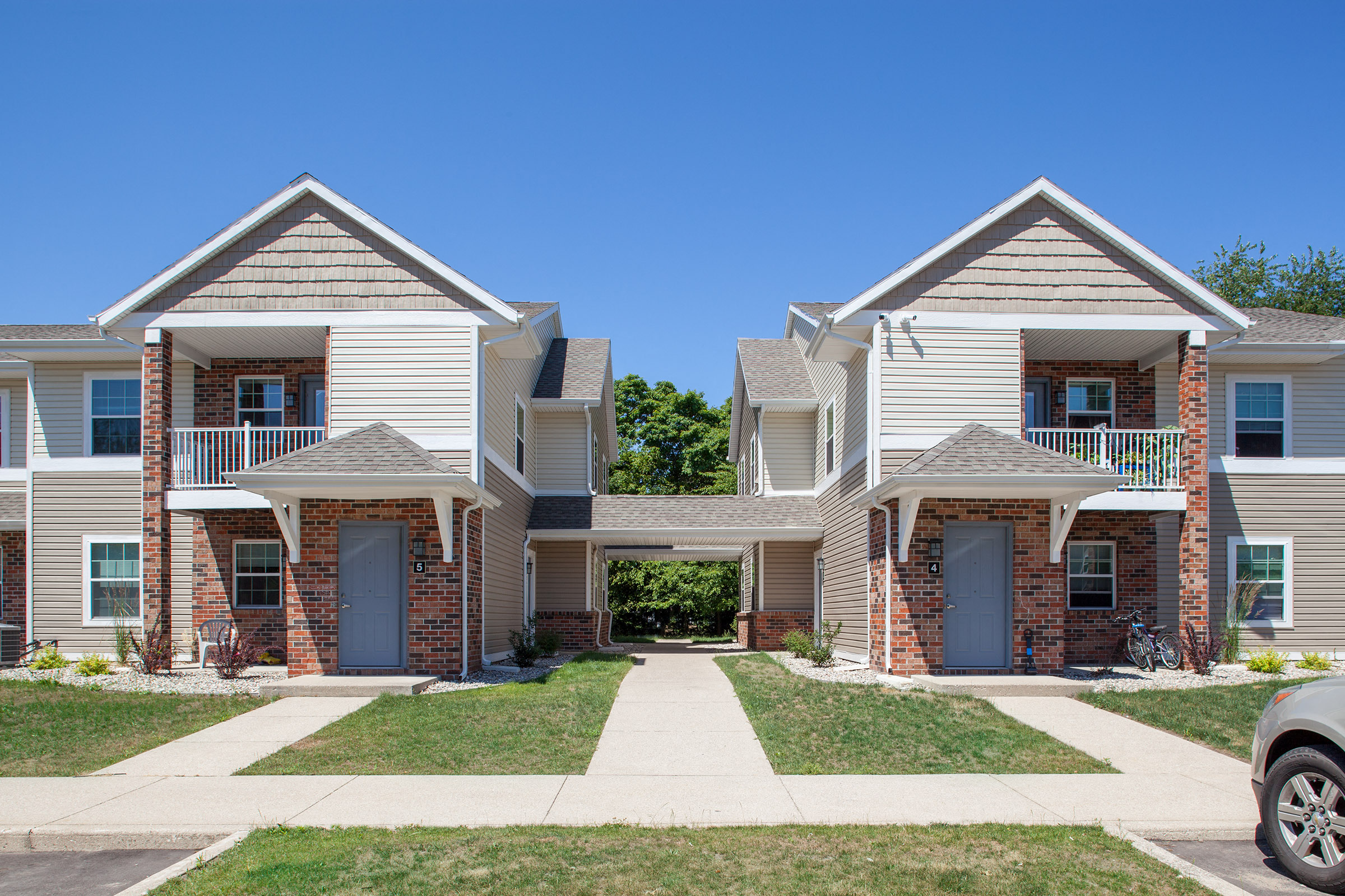 Falcon Woods Apartments in Holland, MI