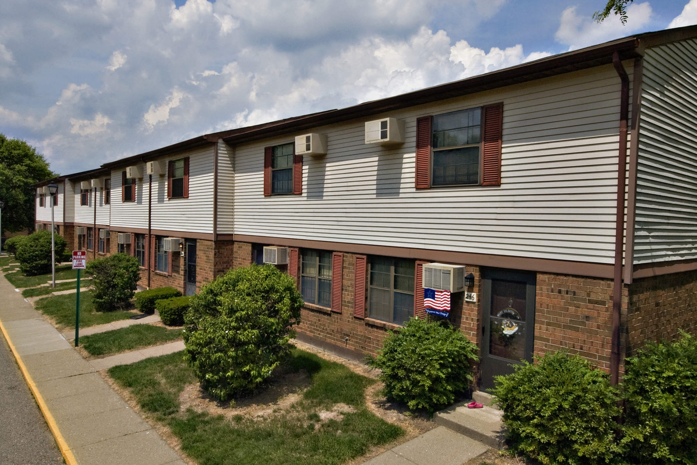 Cambridge Village Apartment and Community Amenities