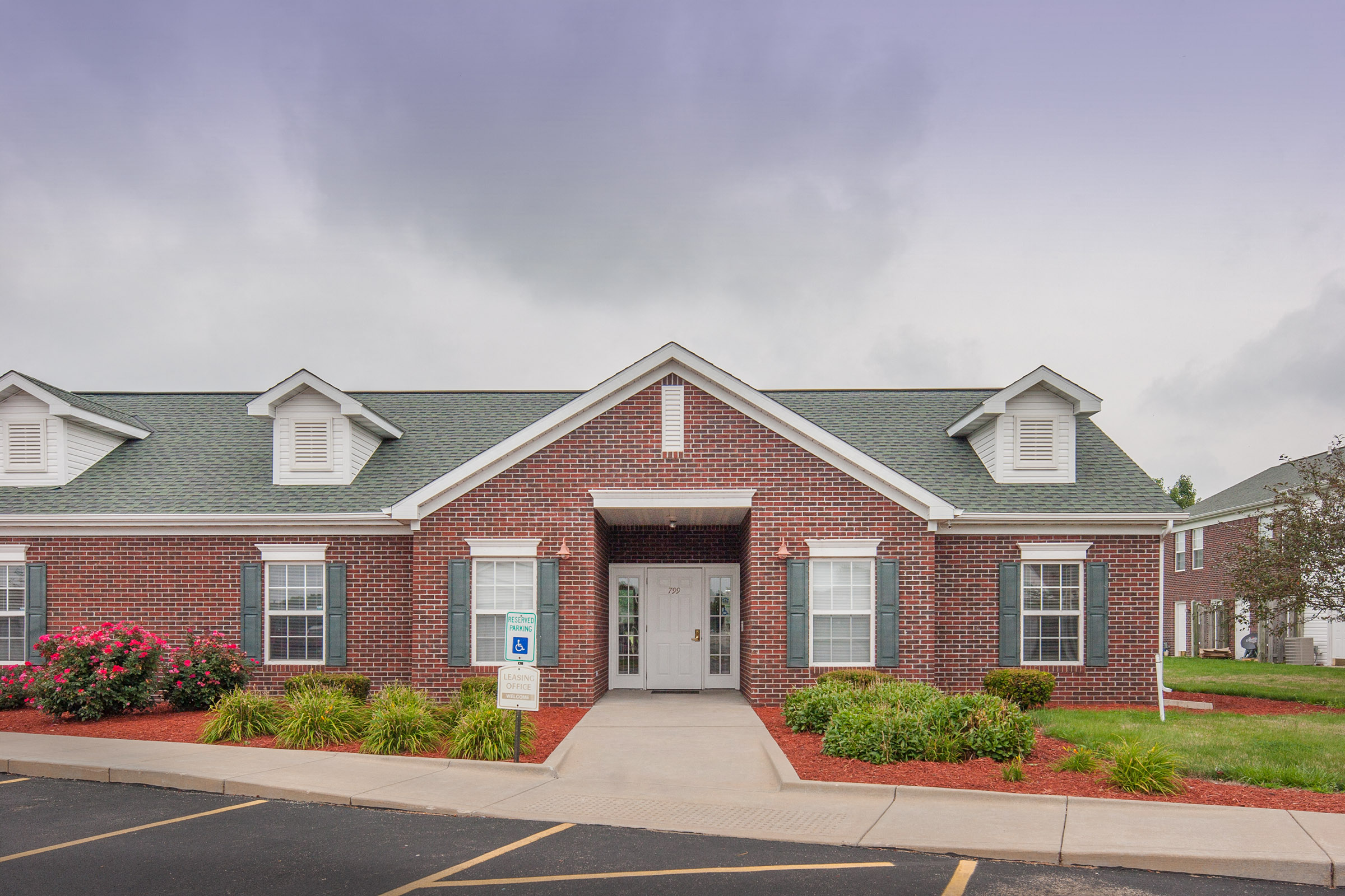 Chatham Crossing | Apartments in Chatham, IL