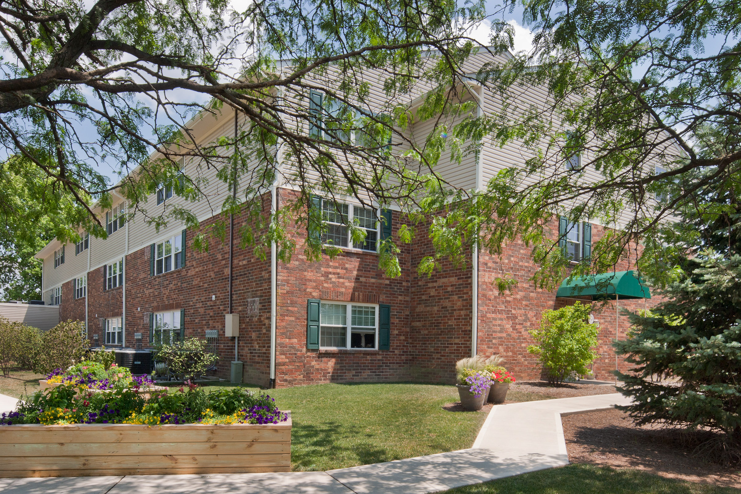 Skybird Manor Apartments in Greensburg, IN