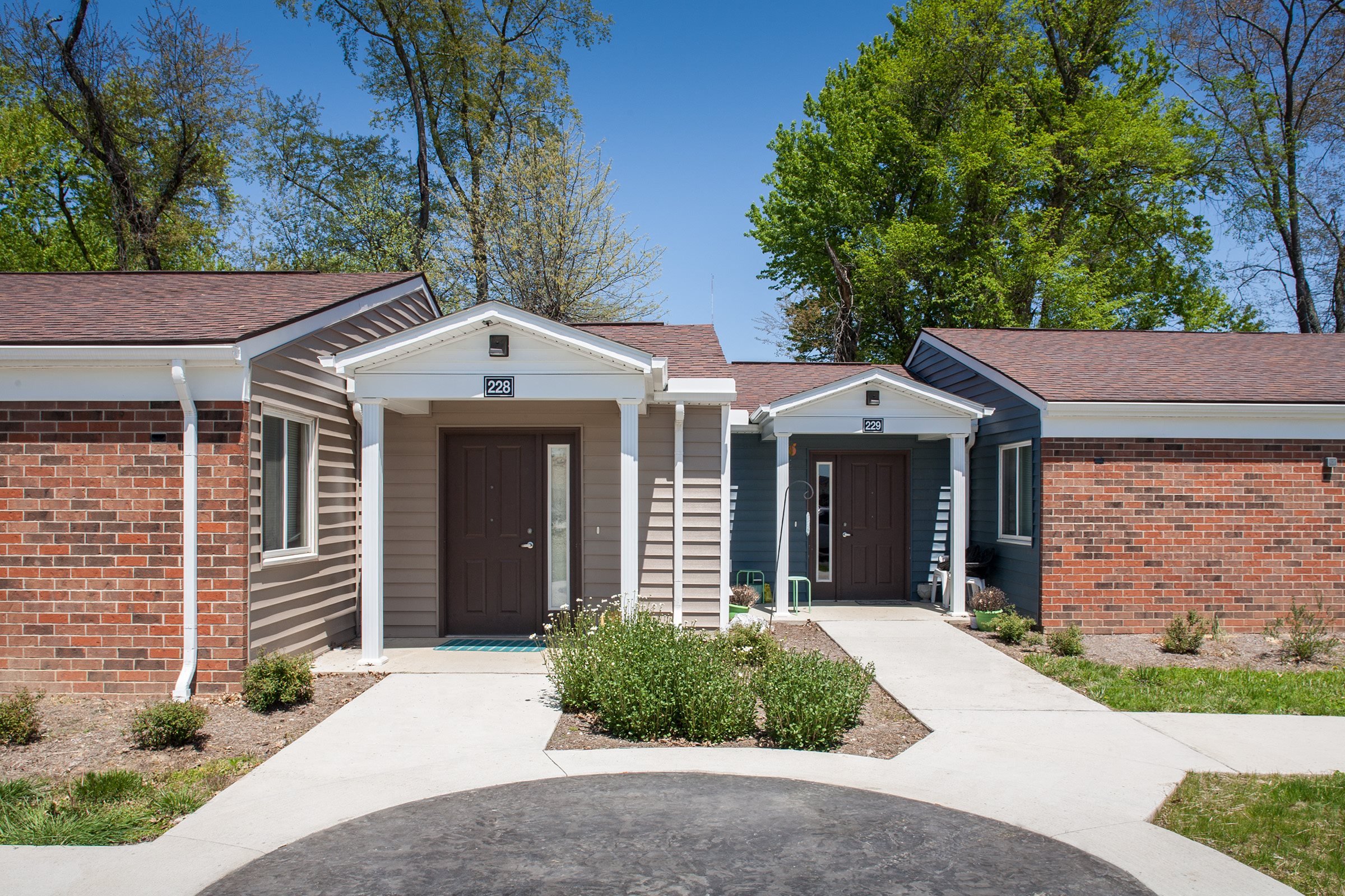 Photos and Video of Lawrence Manor in South Point, OH