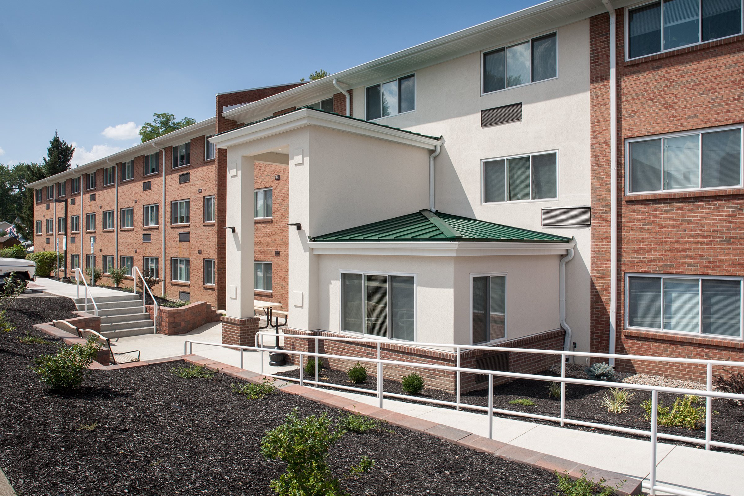 Photos and Video of Highpoint Apartments in Ludlow, KY