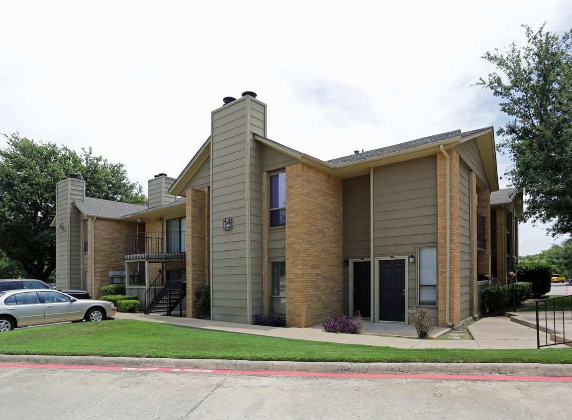 Photos and Video of Dove Creek Villas in Grapevine, TX