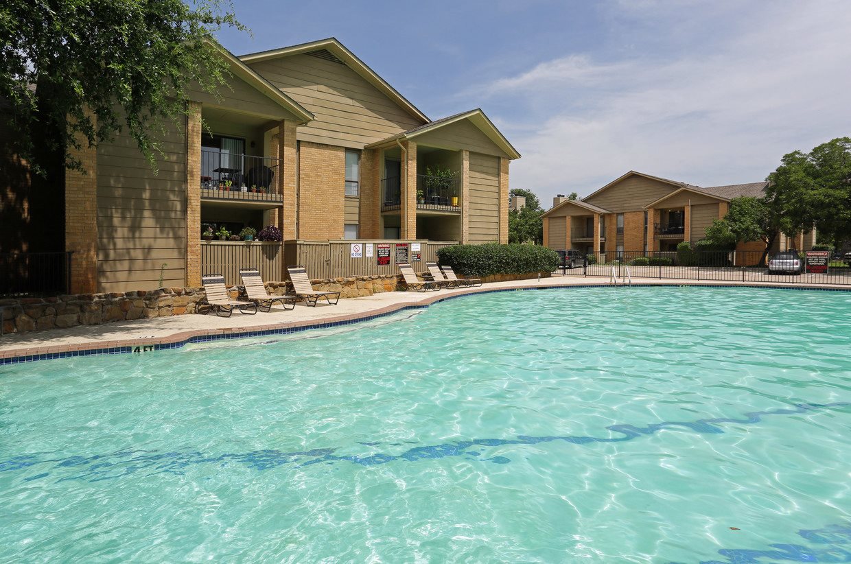 Photos and Video of Dove Creek Villas in Grapevine, TX