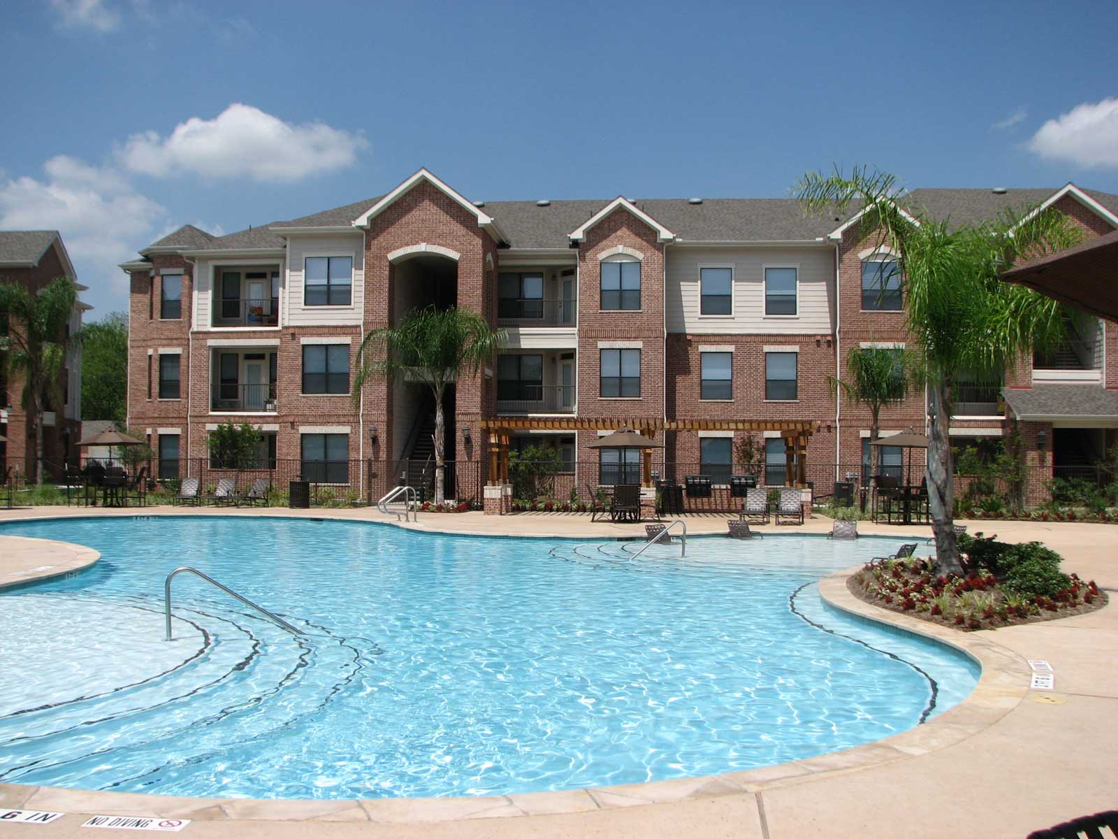Fountains at Almeda | Apartments in Houston, TX